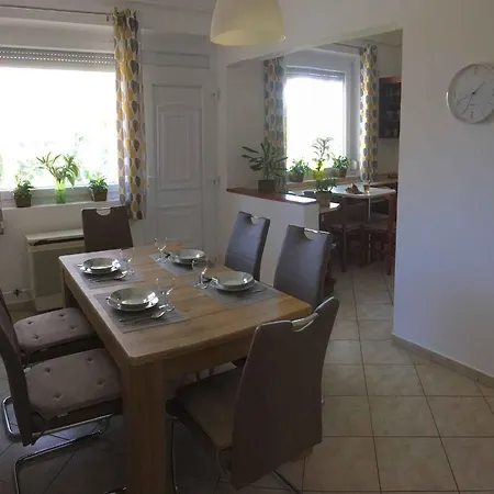 - Balaton 20085 Balatonszarszo