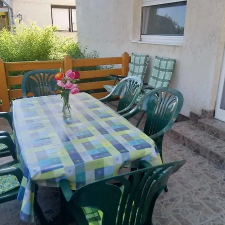 - Balaton 20085 Apartmán