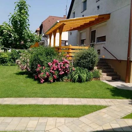 - Balaton 20085 Apartmán *