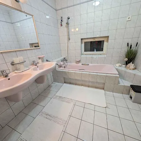 Apartmán - Balaton 20085 *