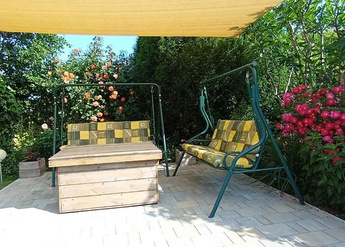 - Balaton 20085 Balatonszarszo