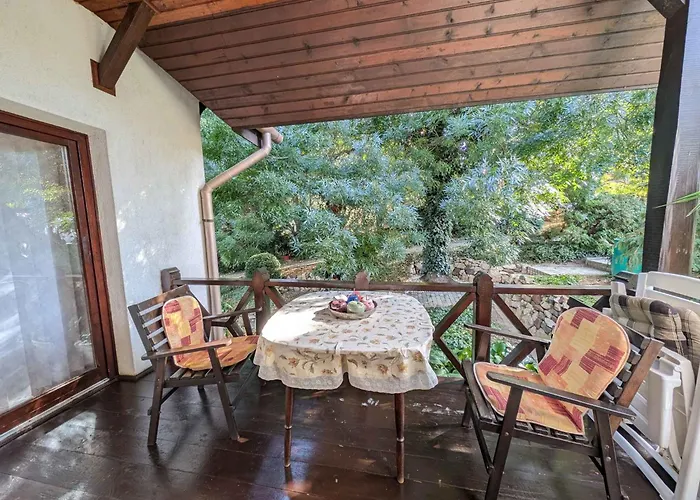 - Balaton 20085 Balatonszarszo